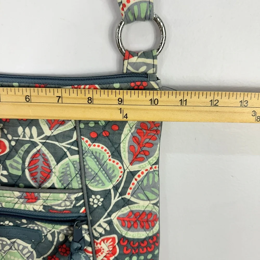 Vera Bradley Floral Crossbody Bag Adjustable Strap Travel Zip‎ Pocket Purse